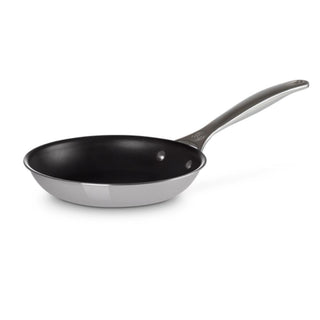 Le Creuset Signature Stainless Steel shallow non-stick frying pan 20 cm - Buy now on ShopDecor - Discover the best products by LECREUSET design