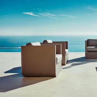 Vondom Ulm armchair polyethylene by Ramón Esteve - Buy now on ShopDecor - Discover the best products by VONDOM design